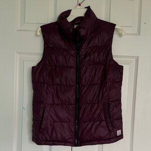 VS PINKQuilted Sleeveless Puffer Vest - Plum